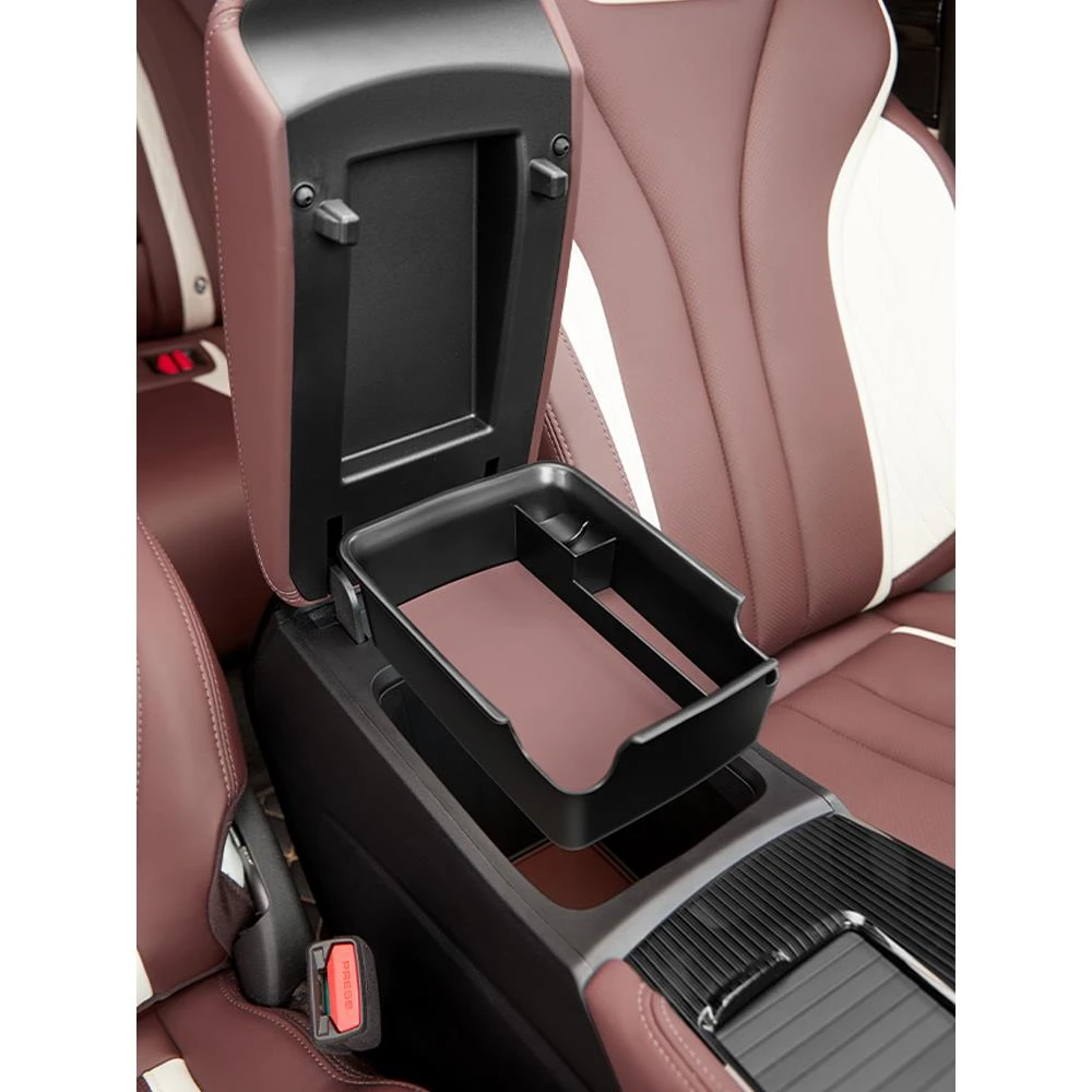 适用于吉利星越L中控扶手储物盒汽车收纳整理收纳盒内饰用品大全