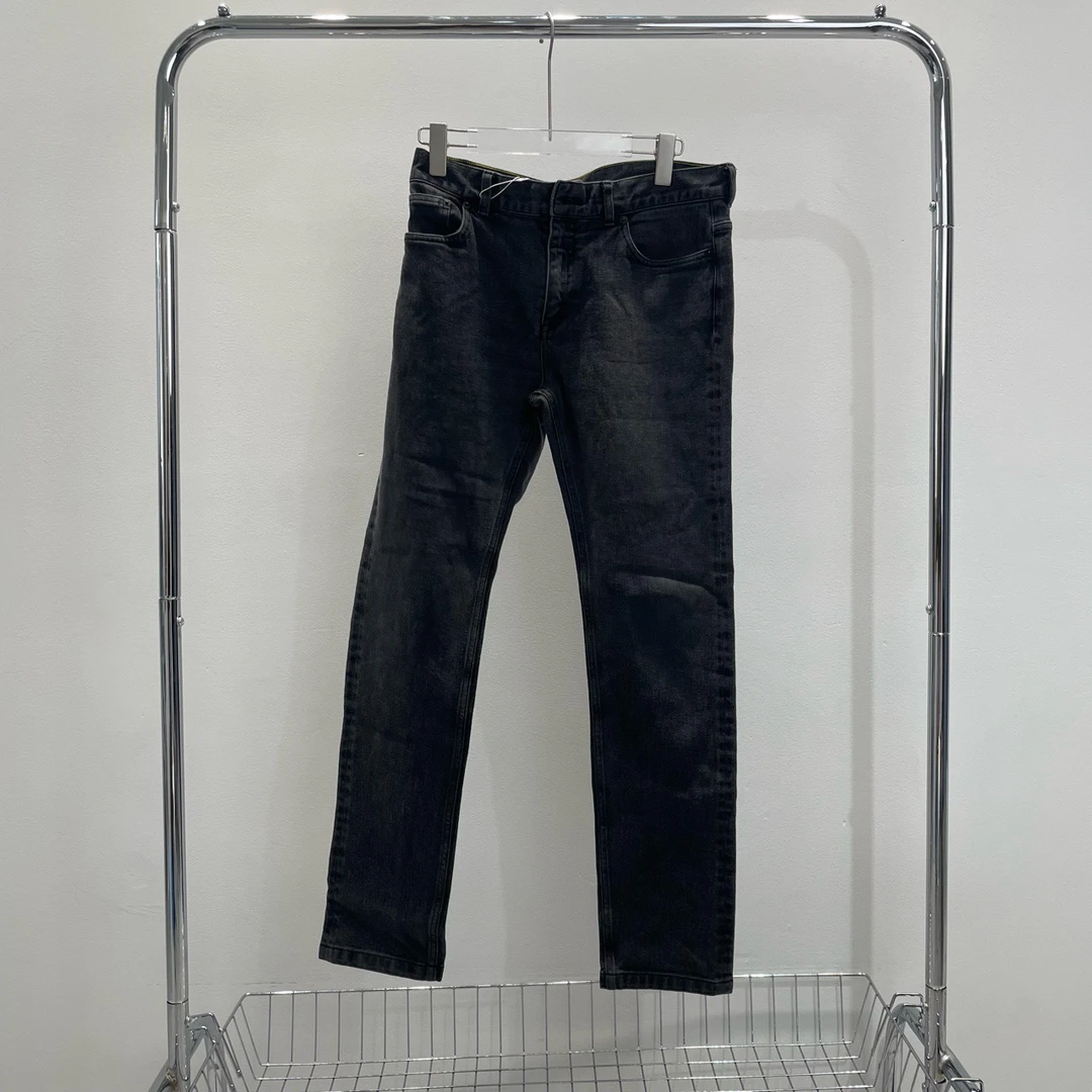 99新 LouisVuitton/路易威登 背后皮牌牛仔裤 尺码31 yy00113
