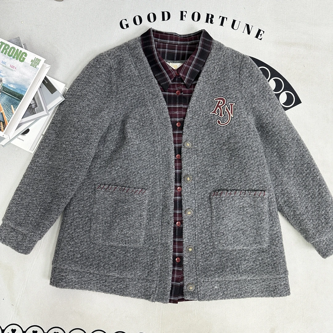 【芮娜依莲】秋冬季设计感格子假两件羊毛绒棉服-1069