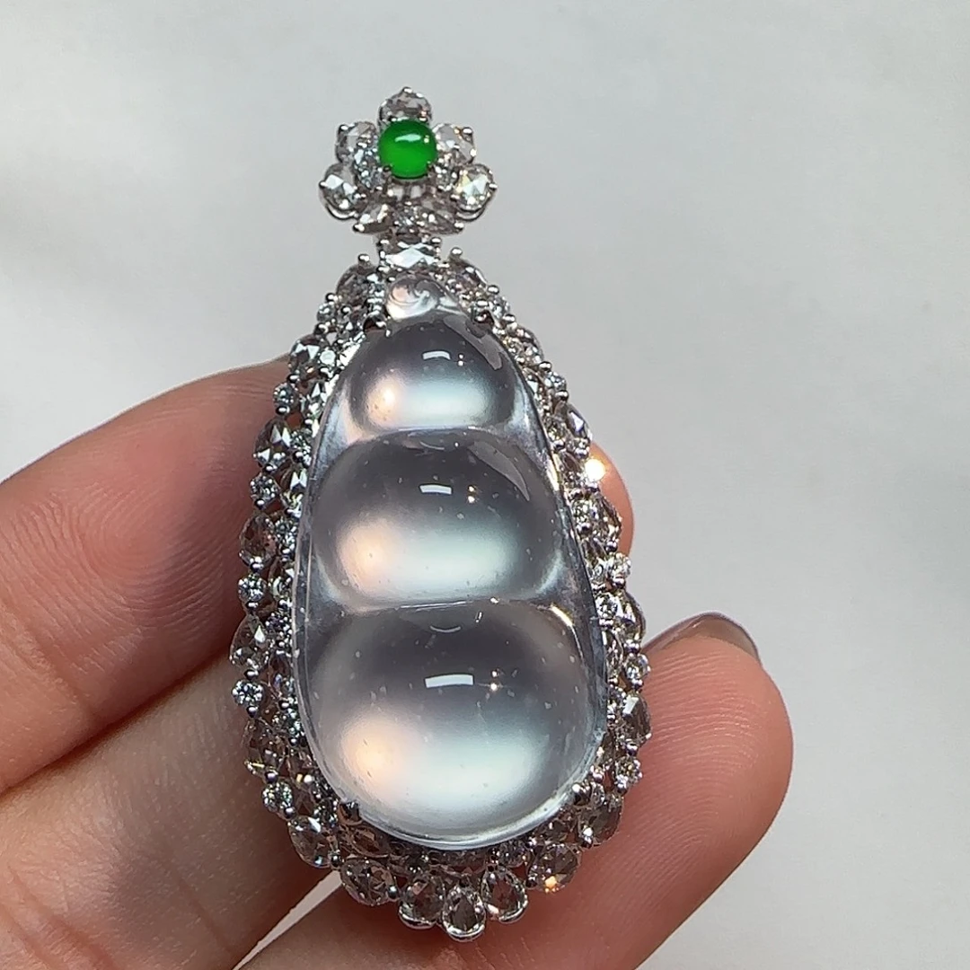 翡翠18K金镶嵌吊坠(不含链)福豆