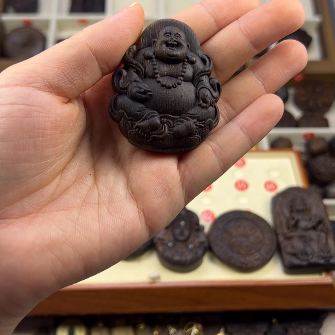 尼***架木质类弥勒随行脖挂配饰