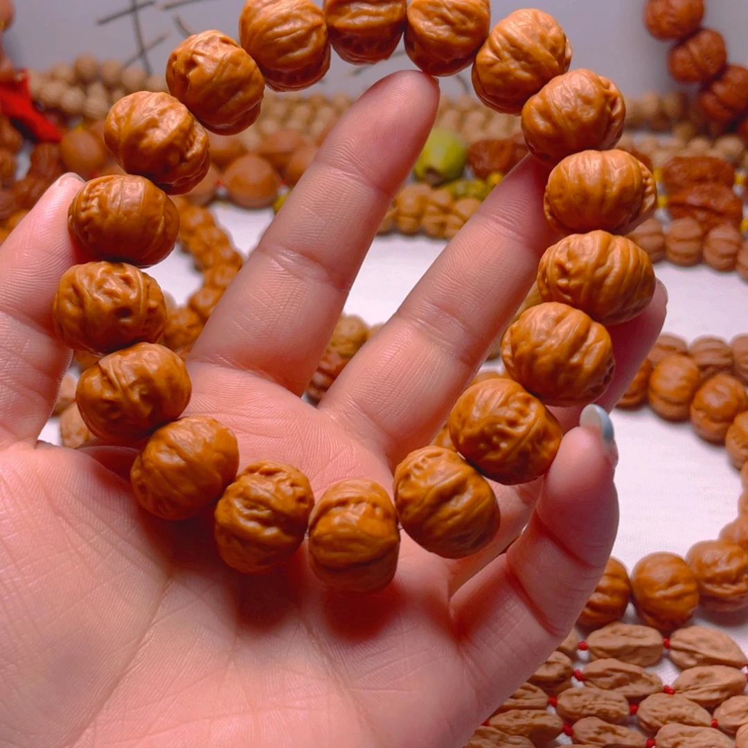 叶***新文玩核桃手串京八棱