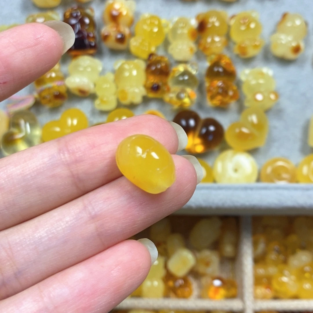 未镶嵌颈饰蜜蜡富甲天下