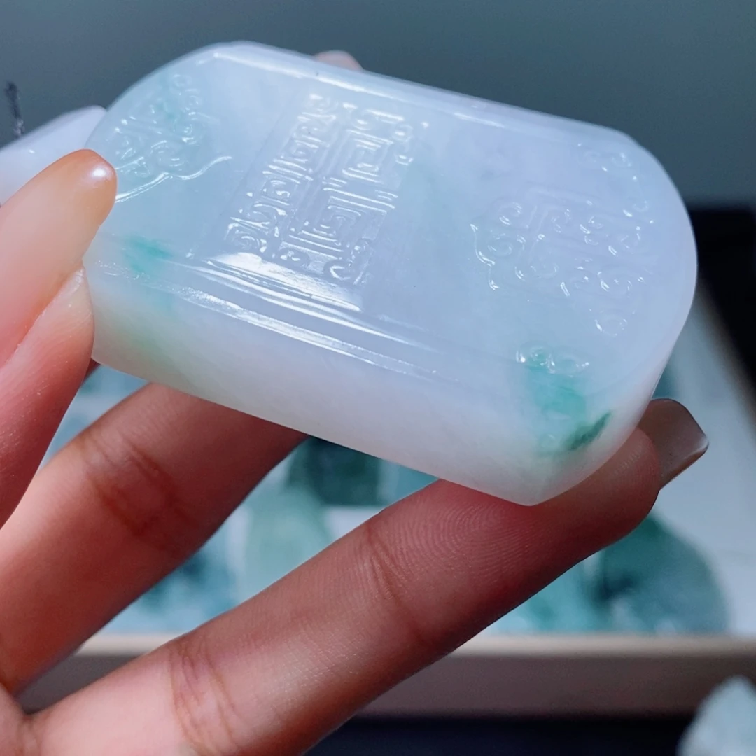 定制翡翠未镶嵌毛货翡翠挂件