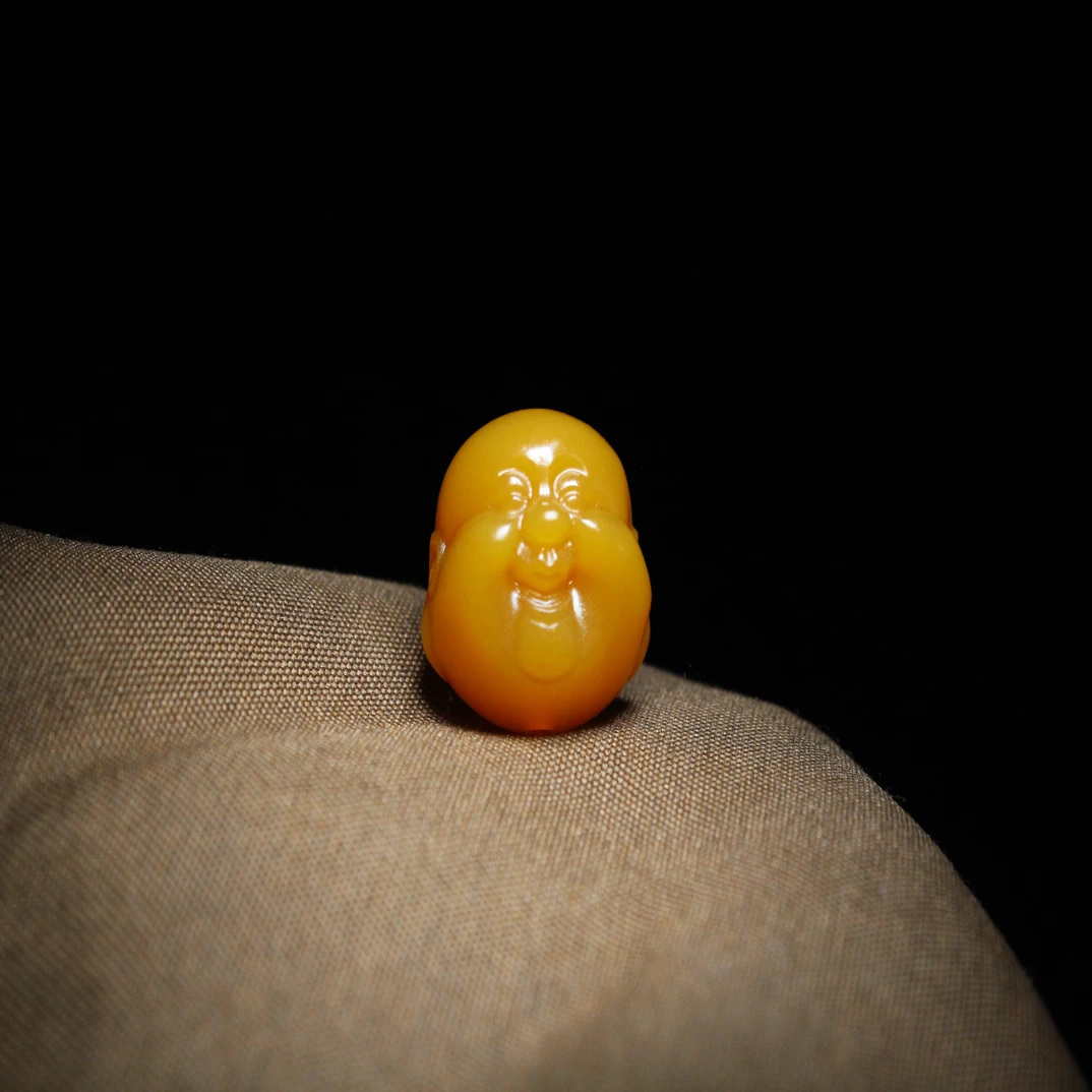 天然缅甸黄玉弥勒佛头配珠背云 尺寸15×15.5×15mm重量4.6g