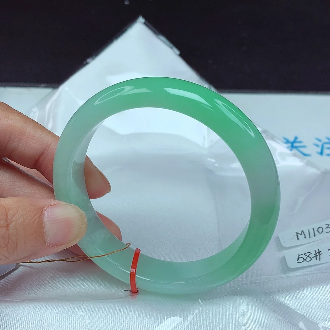 翡翠未镶嵌手镯58圈0318