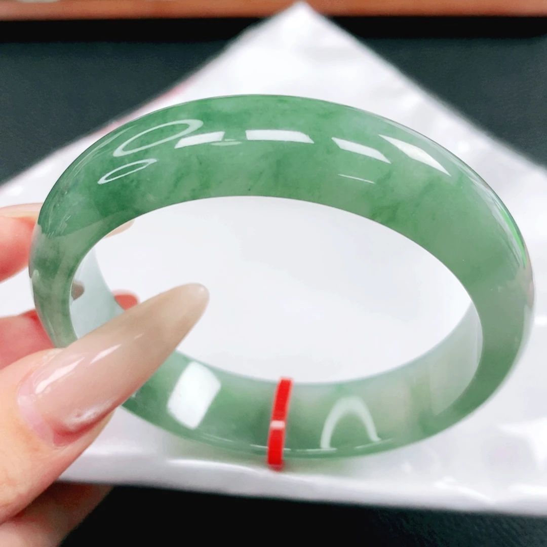 翡翠未镶嵌手镯57