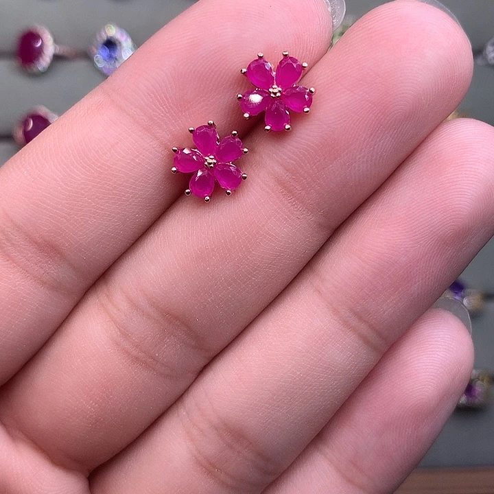 红宝石银S925镶嵌耳饰