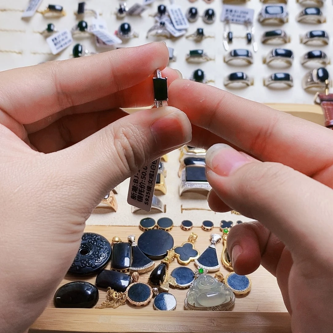 翡翠戒指银S925镶嵌缅甸天然翡翠女戒银S925