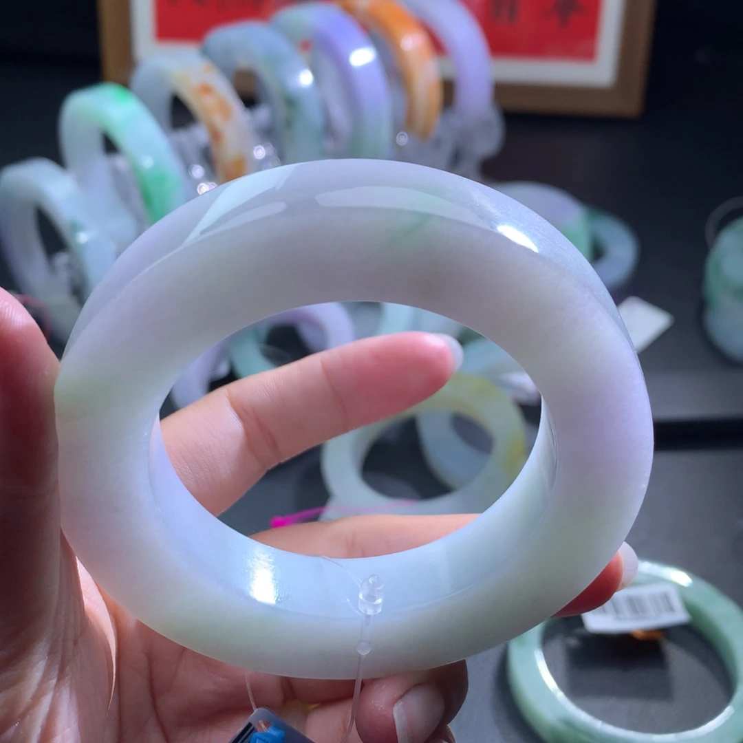定制翡翠未镶嵌翡翠手镯