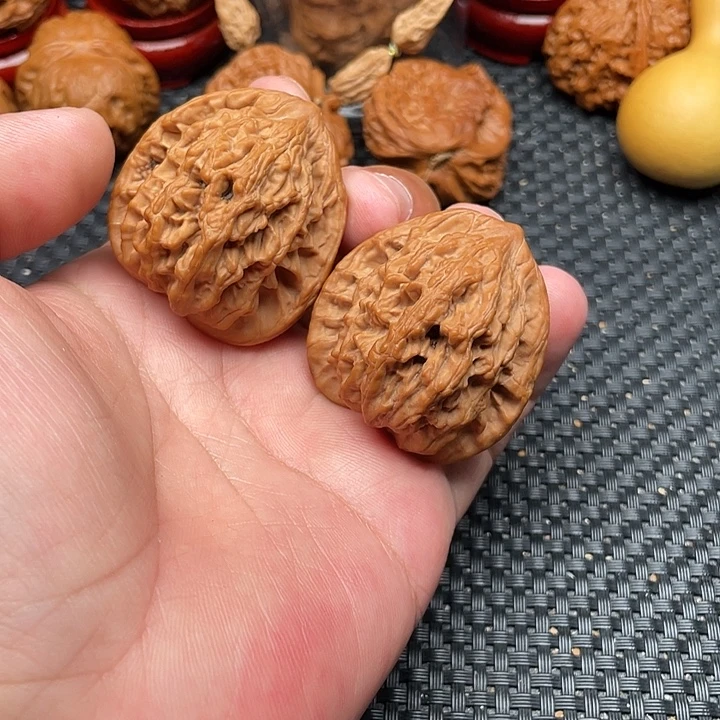把件文玩核桃虎头41尺