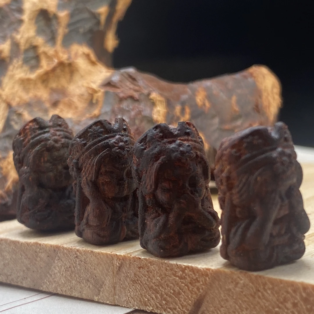 小叶降真香 扎基拉姆四不 精工雕刻1.8cm