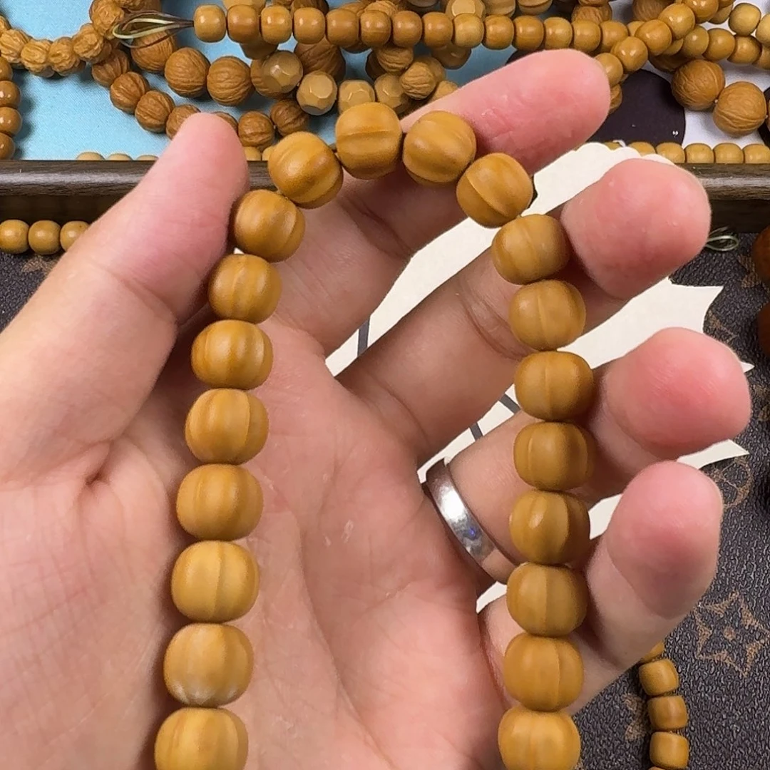 猴头核桃手串小鲨鱼