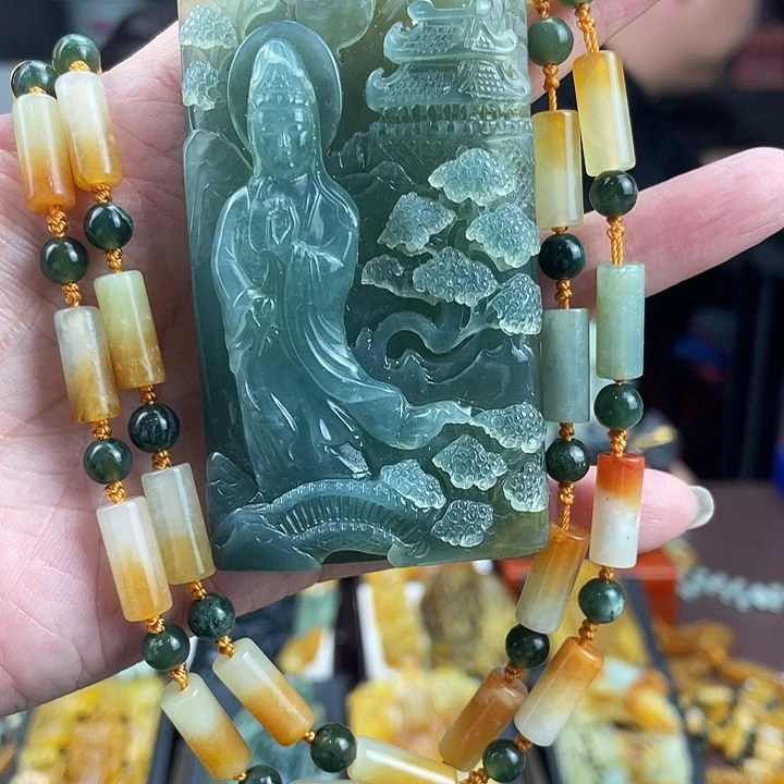 蛇纹石玉未镶嵌颈饰