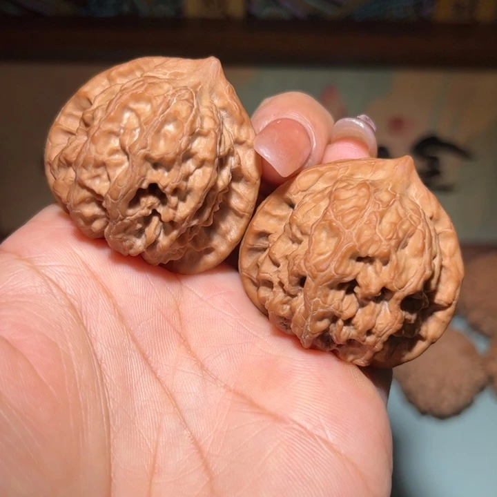 吊坠文玩核桃梨木台