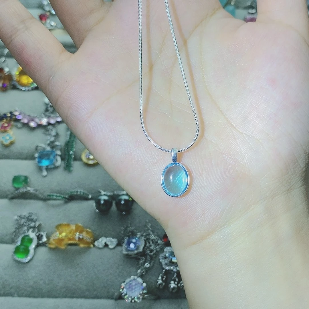 【闪购商品】银S925镶嵌耳饰托帕石