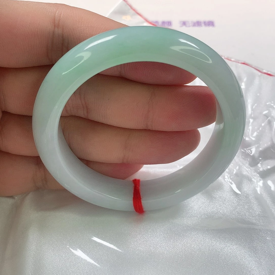 翡翠手镯未镶嵌308号