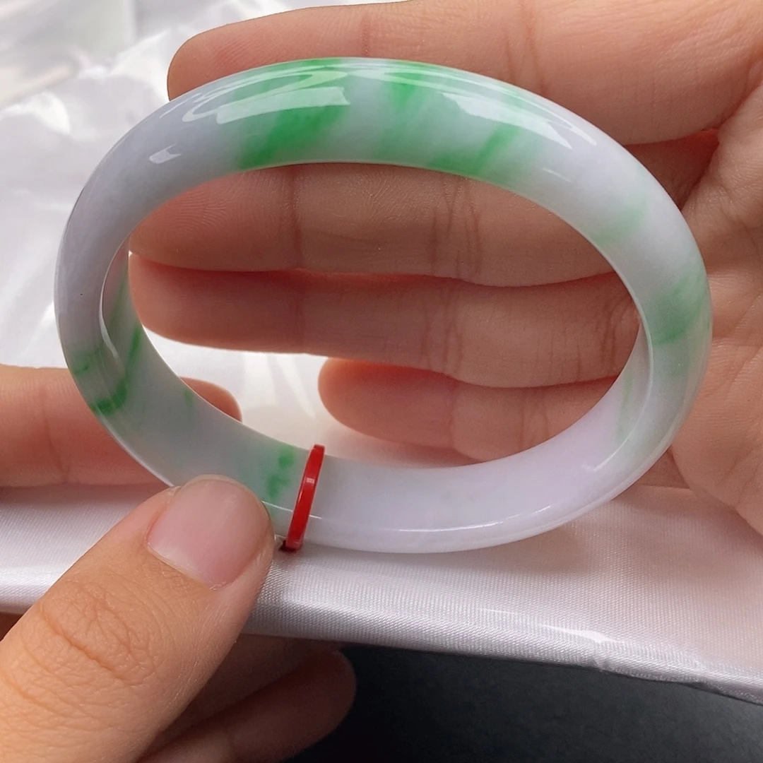 一***念翡翠未镶嵌手镯（贵妃镯）57贵妃