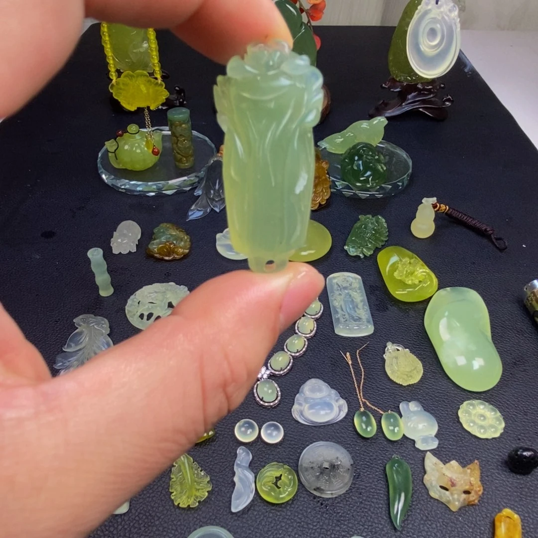 蛇纹石玉合金颈饰