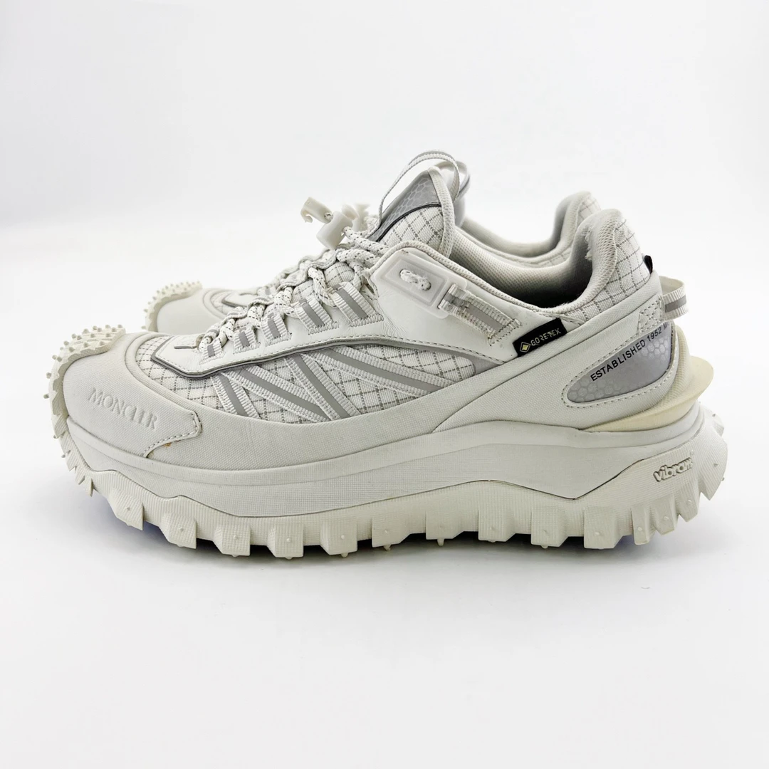 95新 MONCLER 40码/白灰色系带帮运动休闲鞋/15591804
