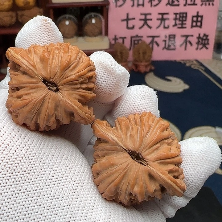 桃核吊坠全品四座楼39尺