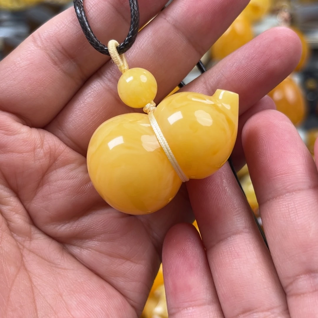 蜜蜡未镶嵌珠宝奇石