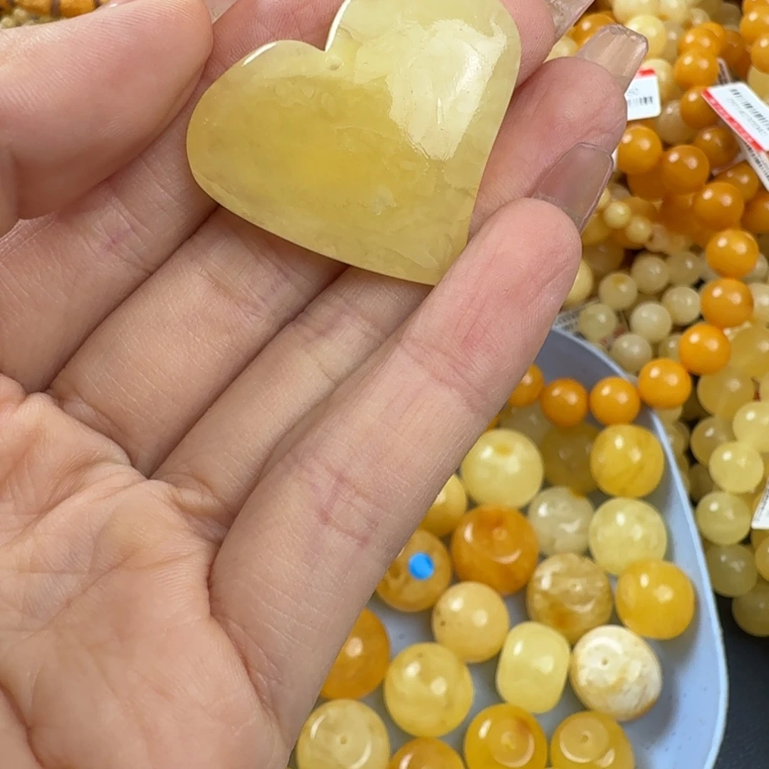 琥珀未镶嵌珠宝奇石