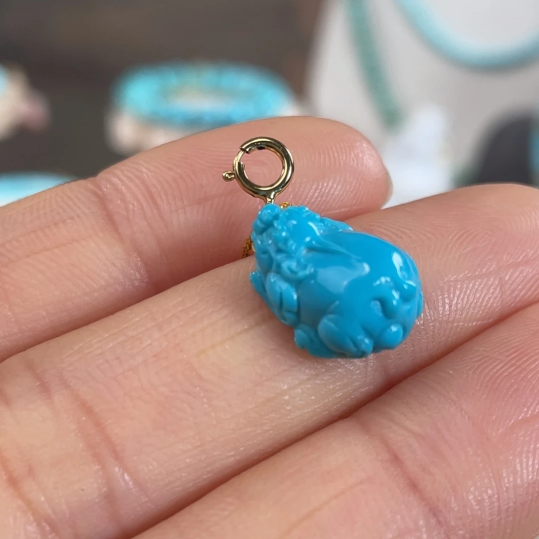 绿松石未镶嵌套链玉化蓝貔貅