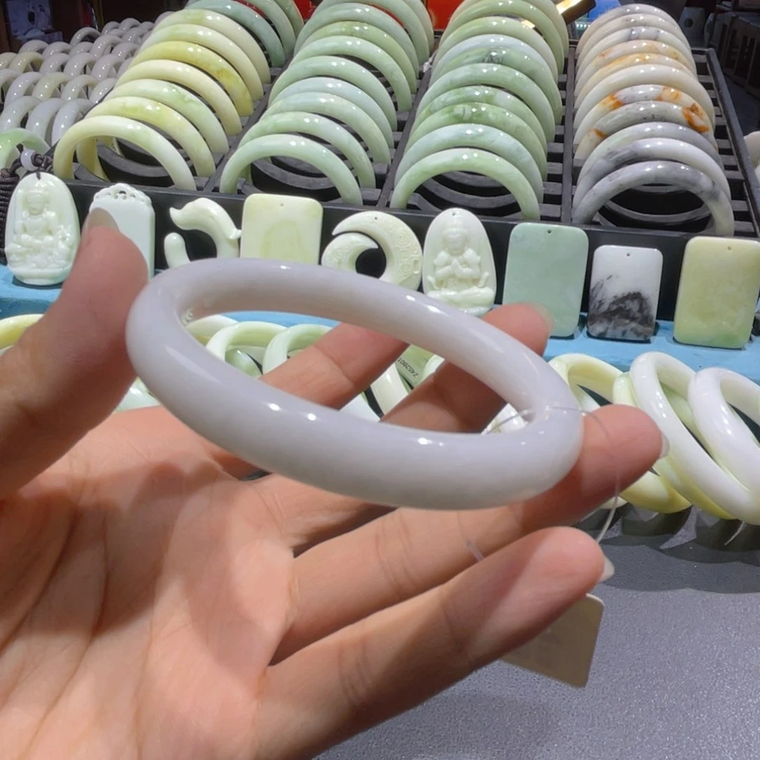 未镶嵌手镯蓝田玉（蛇纹石化大理石玉）?*逐