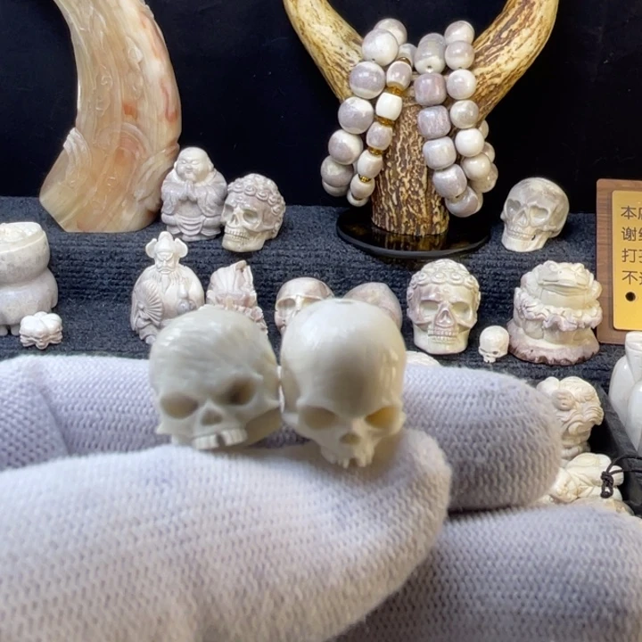 暖***)皮质非金属配饰鹿角雕刻骷髅