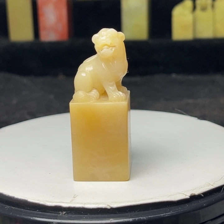 寿山石印石芙蓉体老挝