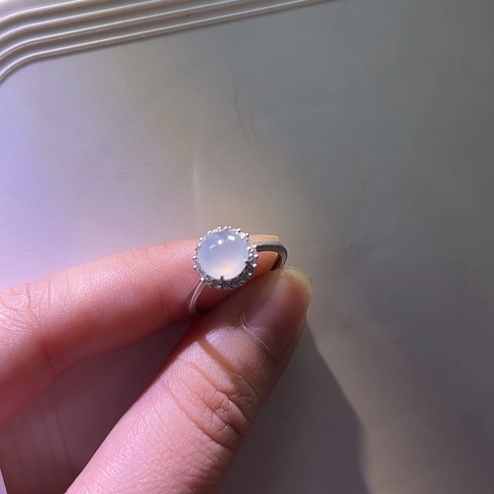 翡翠戒指未镶嵌马**子翡翠