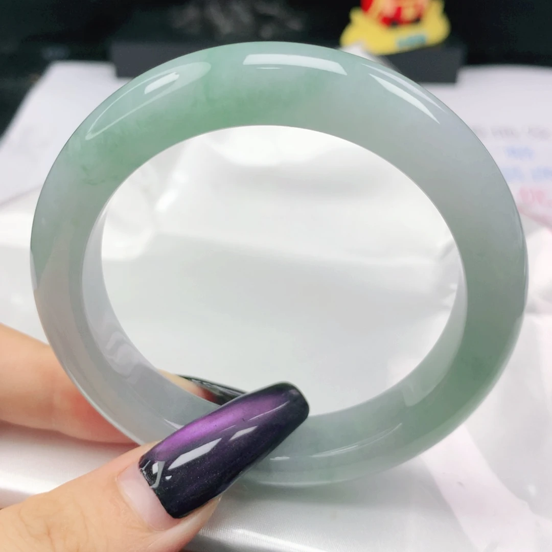 未镶嵌手镯翡翠翡翠54.8飘绿渐变正圈