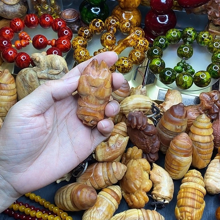 松木琥珀木文玩手串