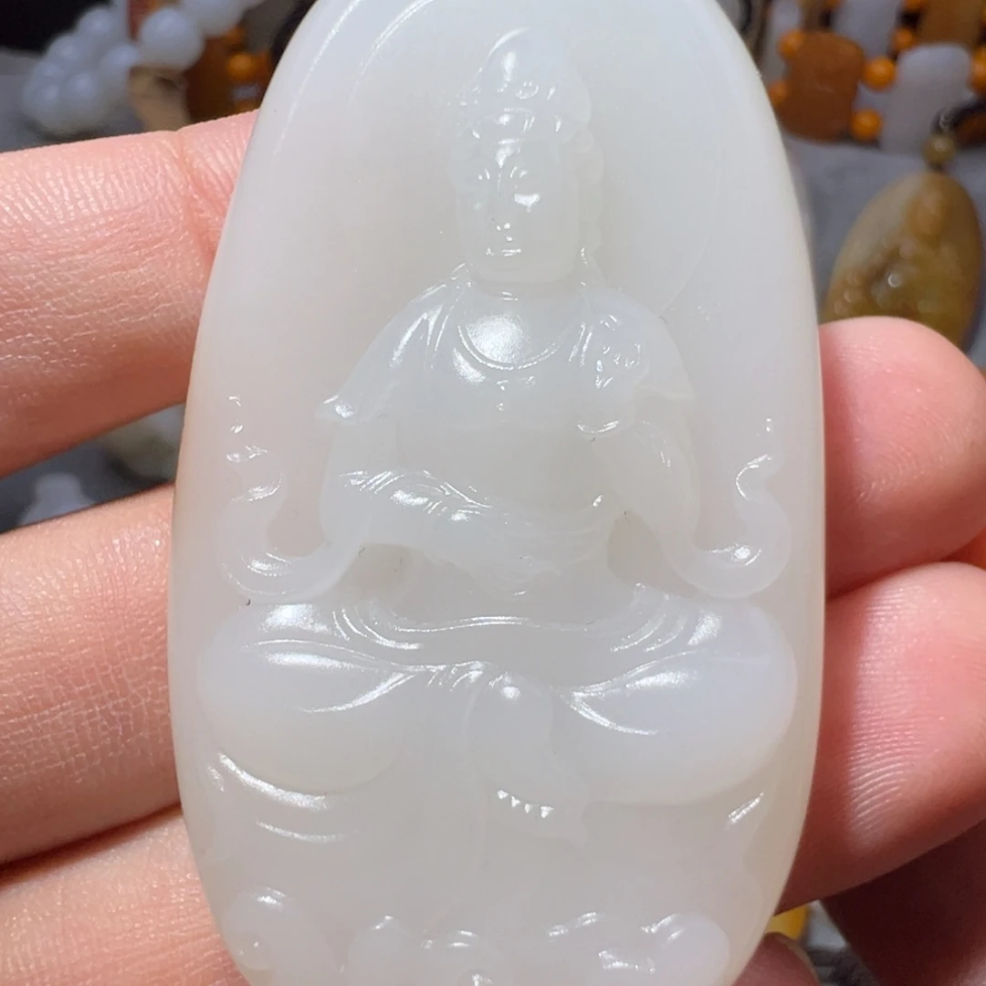 临***鱼和田玉未镶嵌颈饰