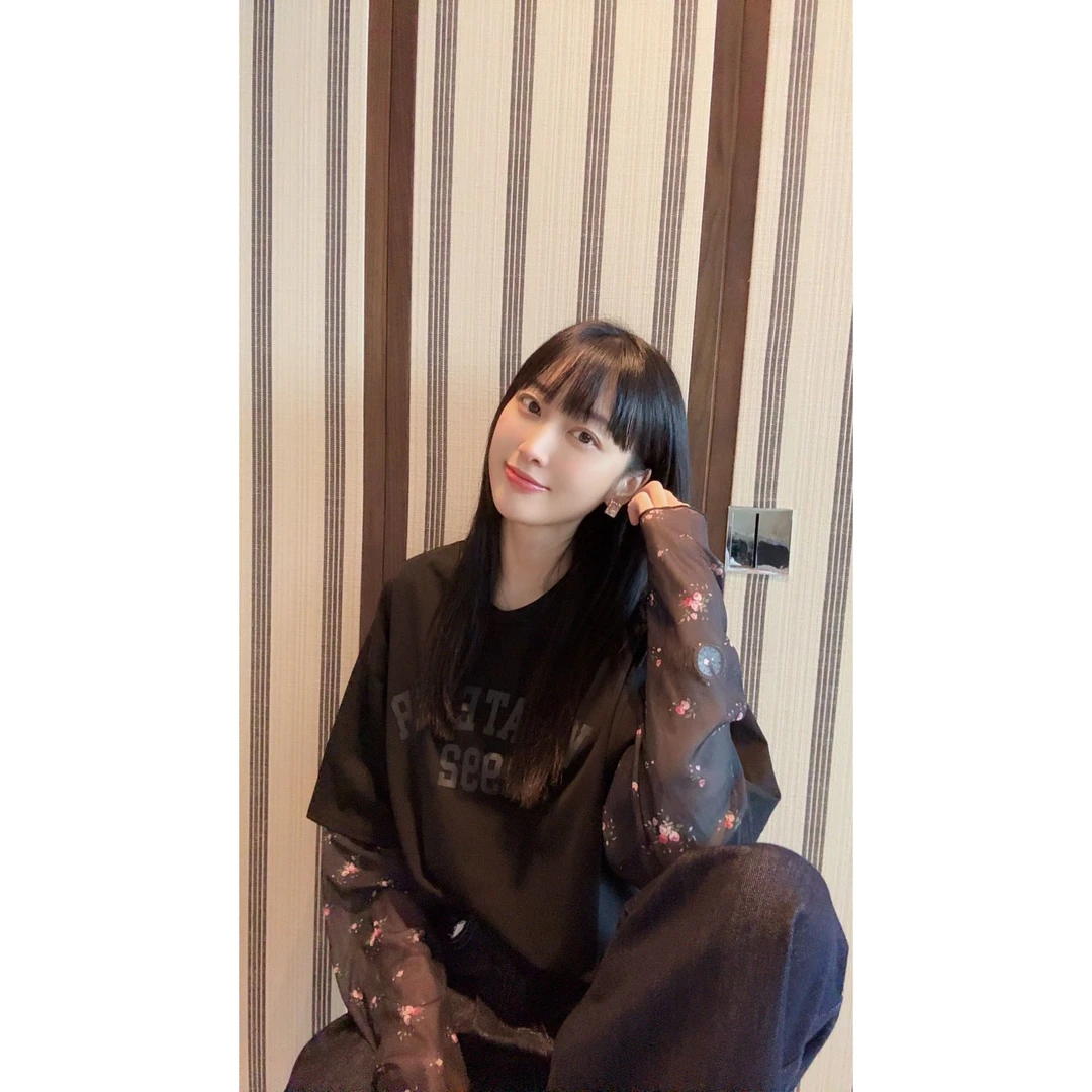 【张静芝】碎花网纱袖拼假两件T恤