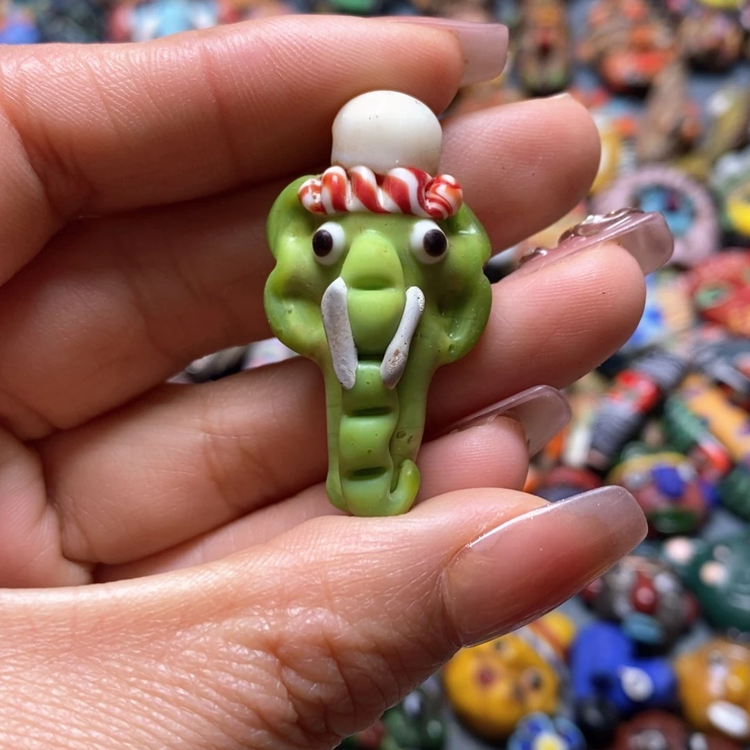 琉璃颈饰印度尼西亚绿色小象