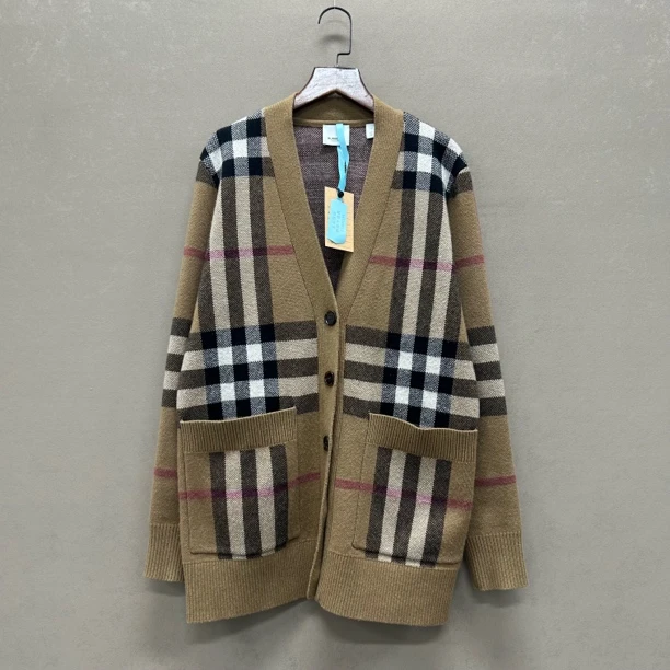 99新 BURBERRY/博柏利 （pm）格纹羊毛开衫 XS码 ys000197