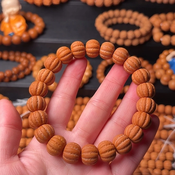 江***旧猴头核桃手串去兔中央音乐学院