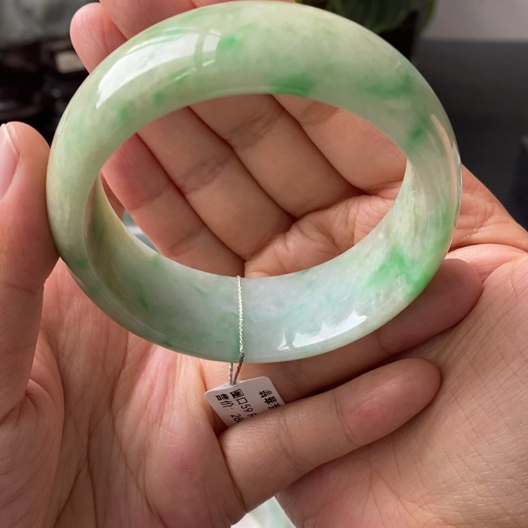 未镶嵌手镯翡翠天然