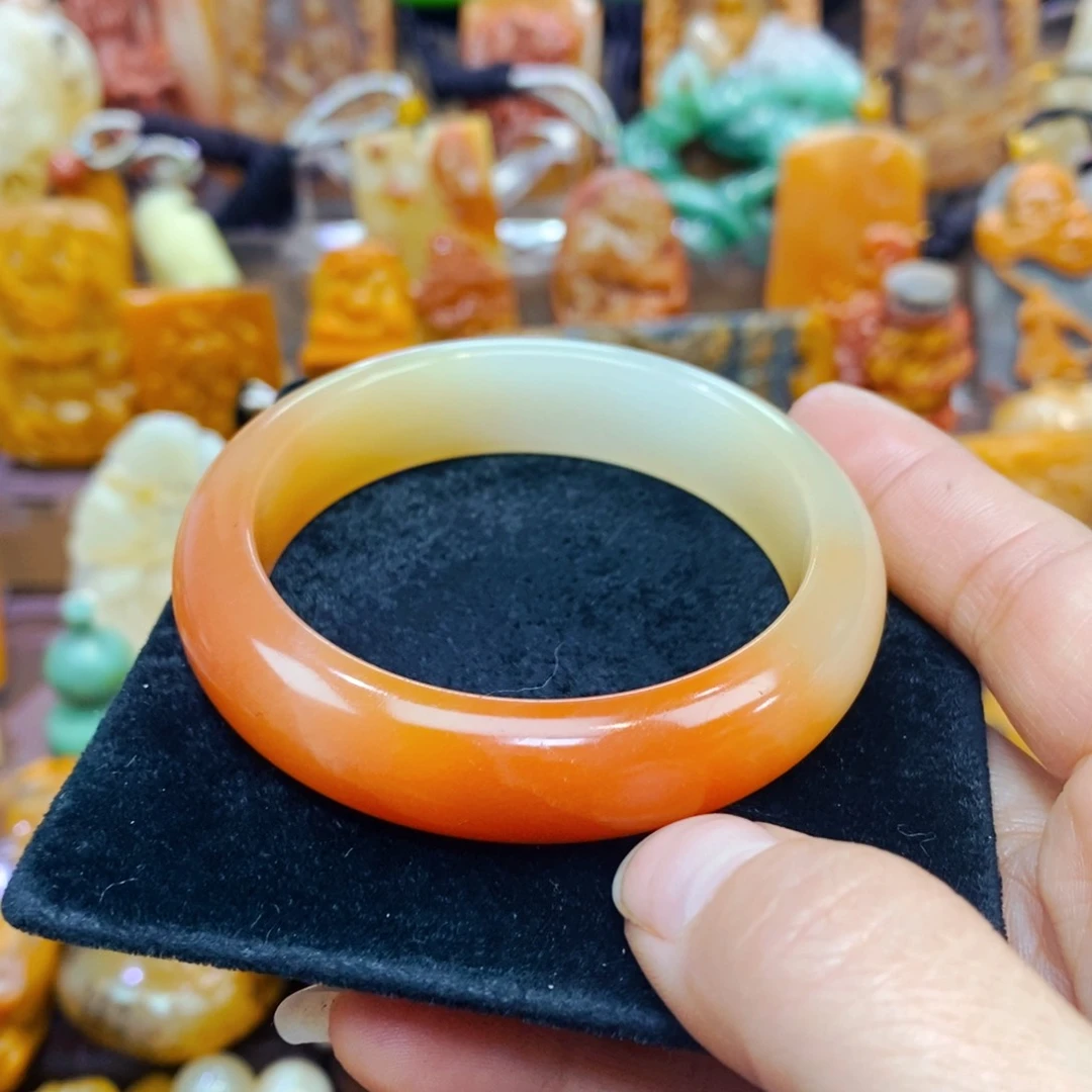 未镶嵌石英质玉（黄龙玉）吊坠(不含链)