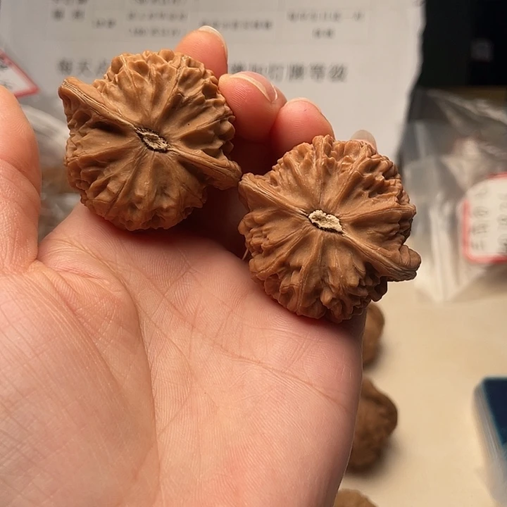 文玩核桃吊坠宫灯