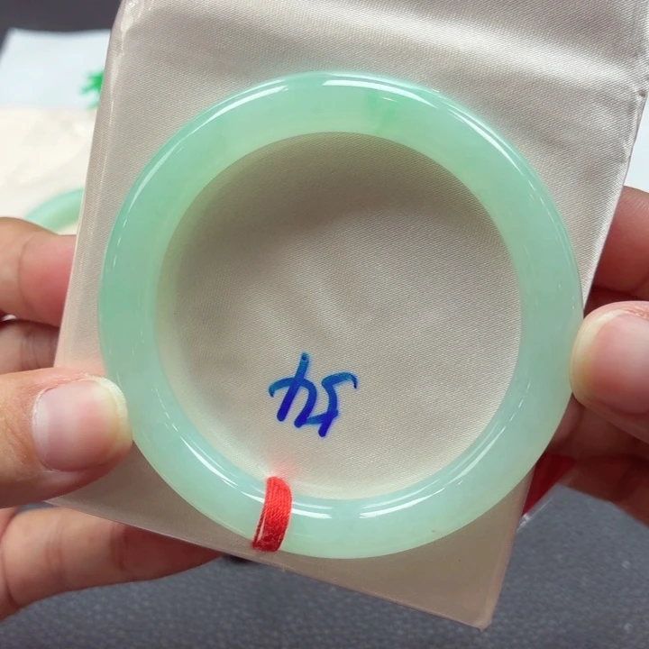 翡翠未镶嵌手镯天然缅甸A货翡翠