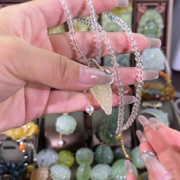 蛇纹石玉合金颈饰
