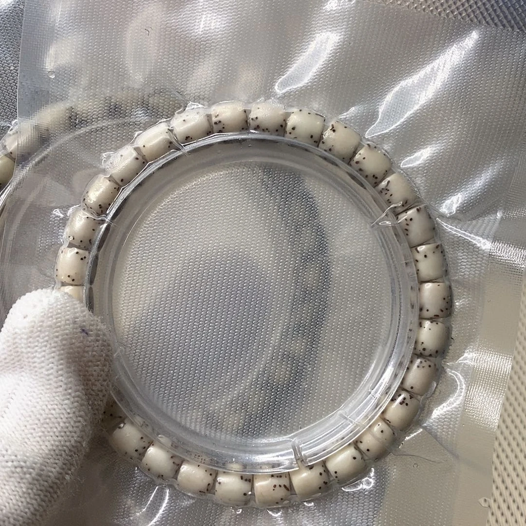 吊坠星月菩提石玉直切河豚单圈76