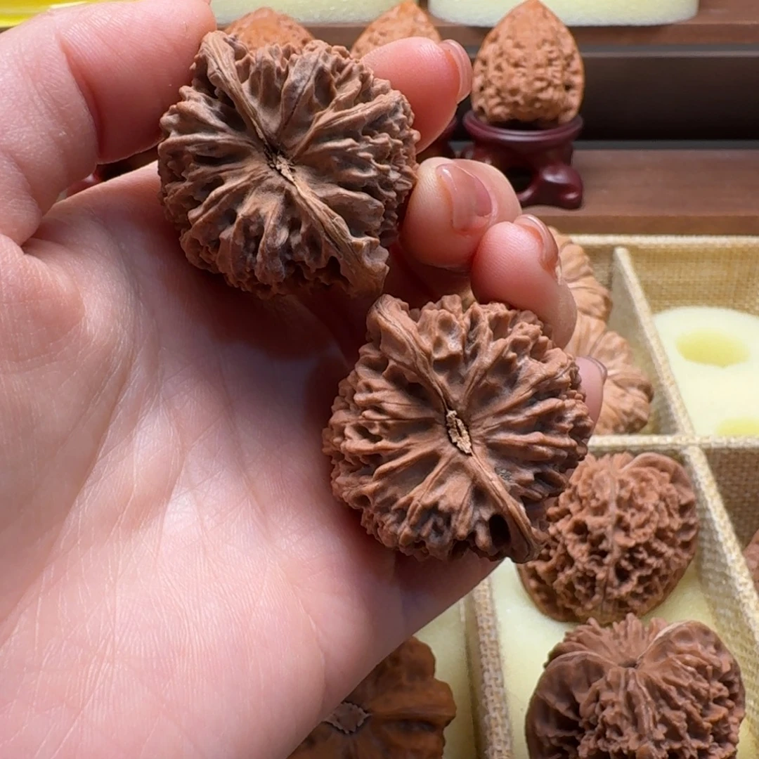 武***一吊坠文玩核桃40满天星