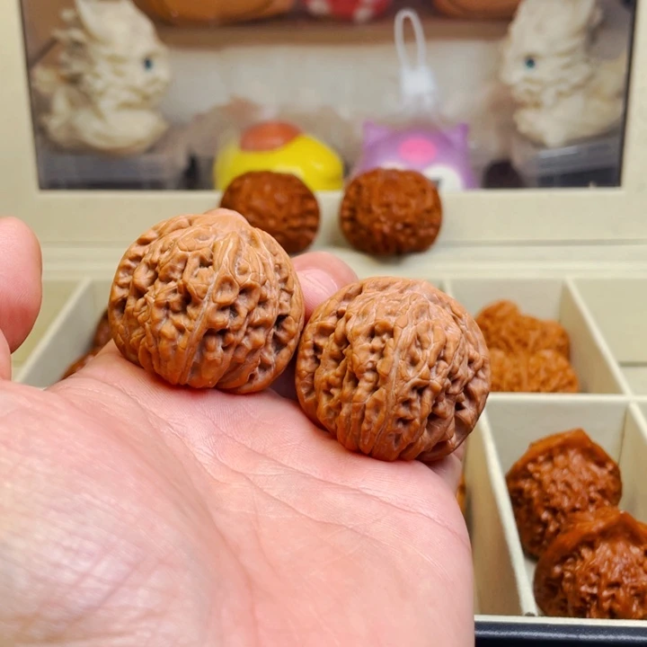 文玩核桃吊坠38水滴四座楼