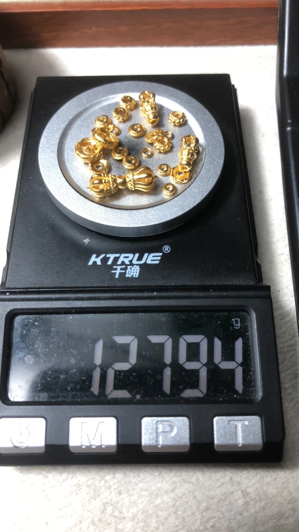 足金999万向轴背云弟子珠黄金文玩配饰