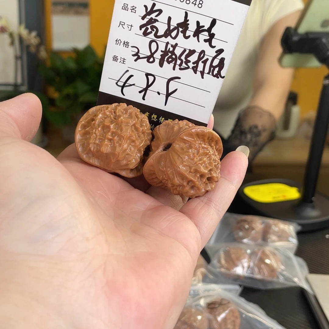 文玩核桃把件03848瓷娃娃38