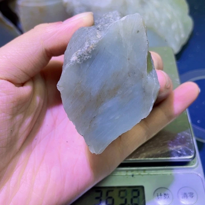 未镶嵌和田玉（糖玉）珠宝半成品